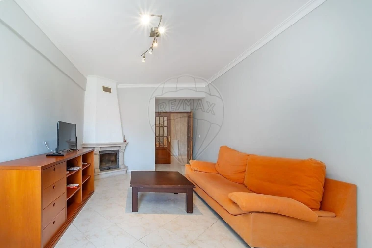 Apartamento T2 para Venda em Castanheira do Ribatejo e Cachoeiras Foto 9