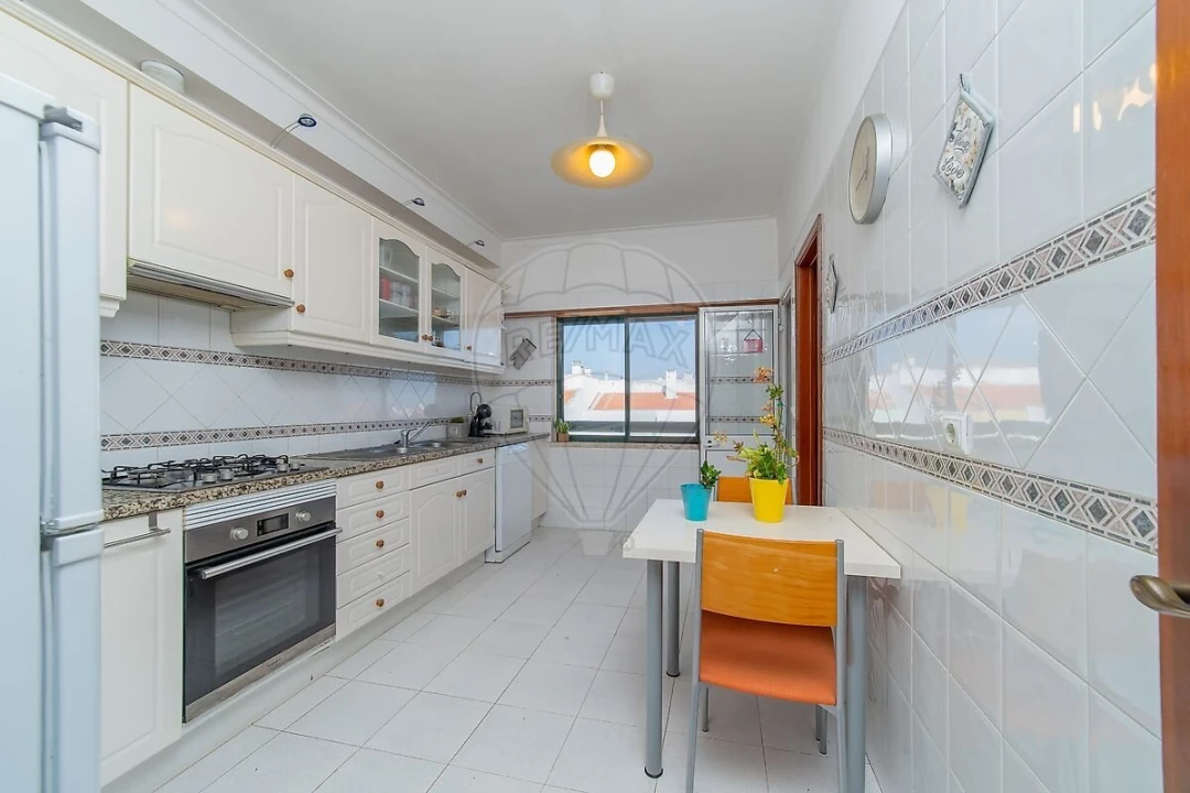 Apartamento T2 para Venda em Castanheira do Ribatejo e Cachoeiras Foto 4
