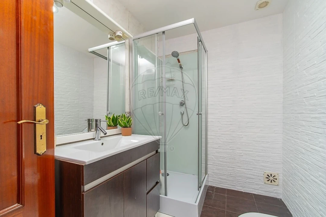 Apartamento T2 para Venda em Castanheira do Ribatejo e Cachoeiras Foto 15