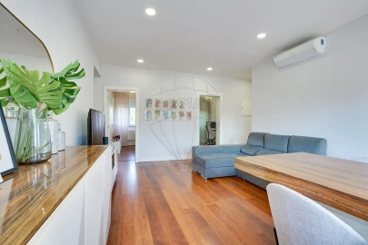 Apartamento T5 para Venda em Alvalade