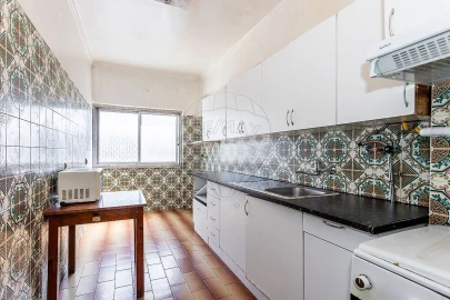 Apartamento T1 para Venda em Sacavém e Prior Velho