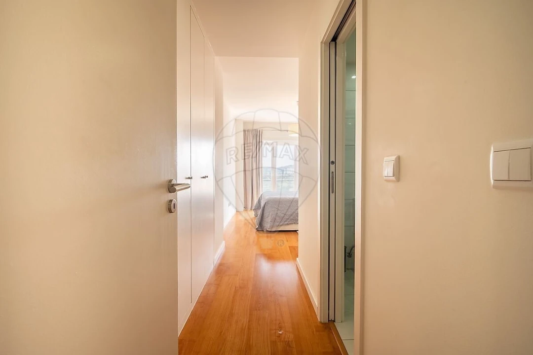 Apartamento T2 para Venda em Rio de Mouro Foto 17