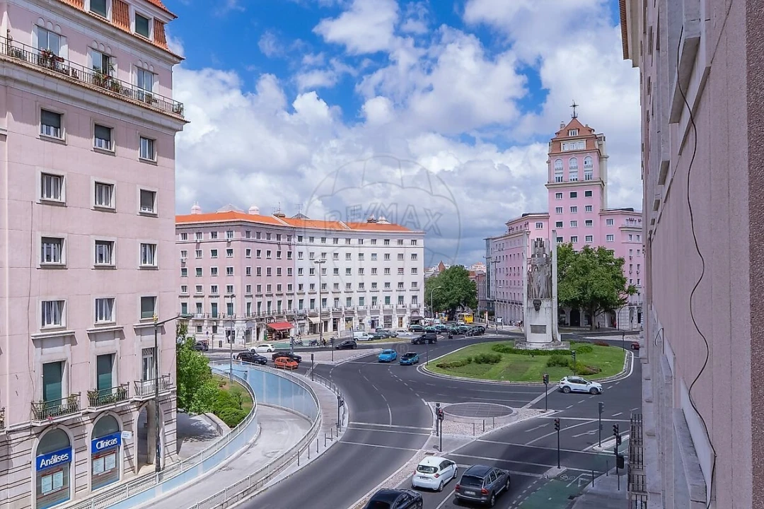 Apartamento T4 para Venda em Areeiro Foto 10