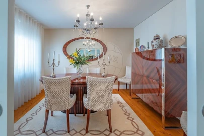Apartamento T4 para Venda em Areeiro