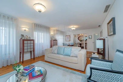 Apartamento T4 para Venda em Areeiro