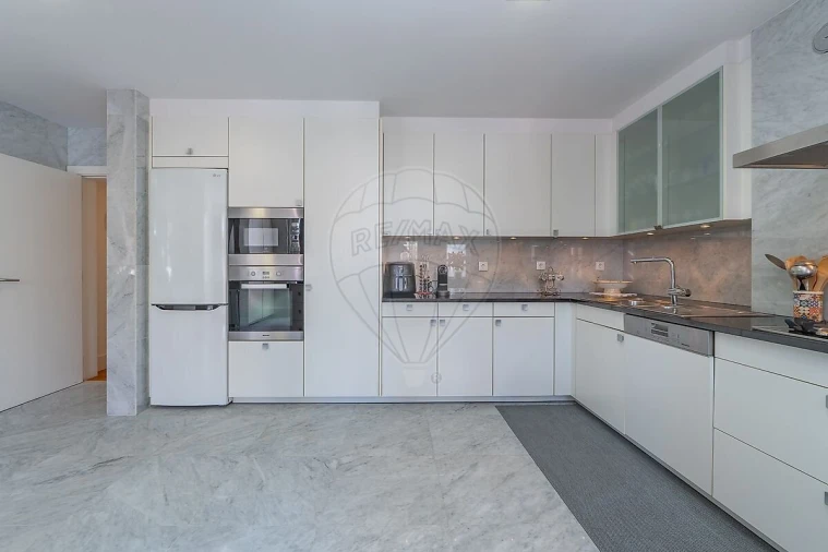 Apartamento T4 para Venda em Areeiro Foto 17