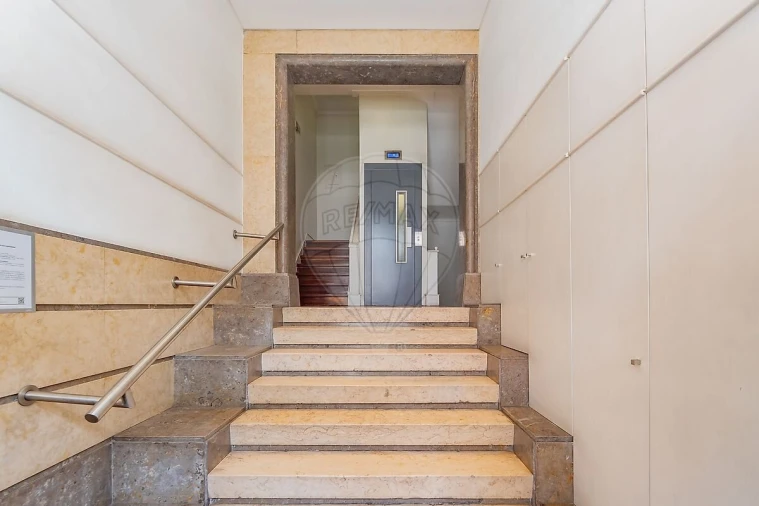 Apartamento T4 para Venda em Areeiro Foto 42