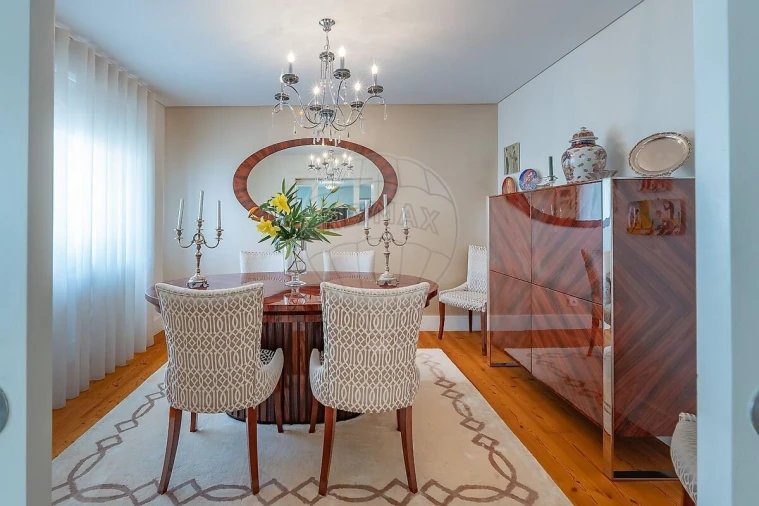 Apartamento T4 para Venda em Areeiro Foto 4