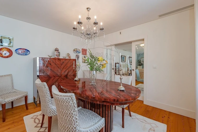 Apartamento T4 para Venda em Areeiro Foto 5