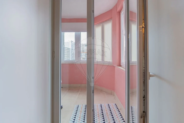 Apartamento T4 para Venda em Areeiro Foto 36