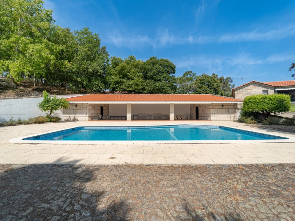 Quinta T6 para Venda em Livração Foto 1