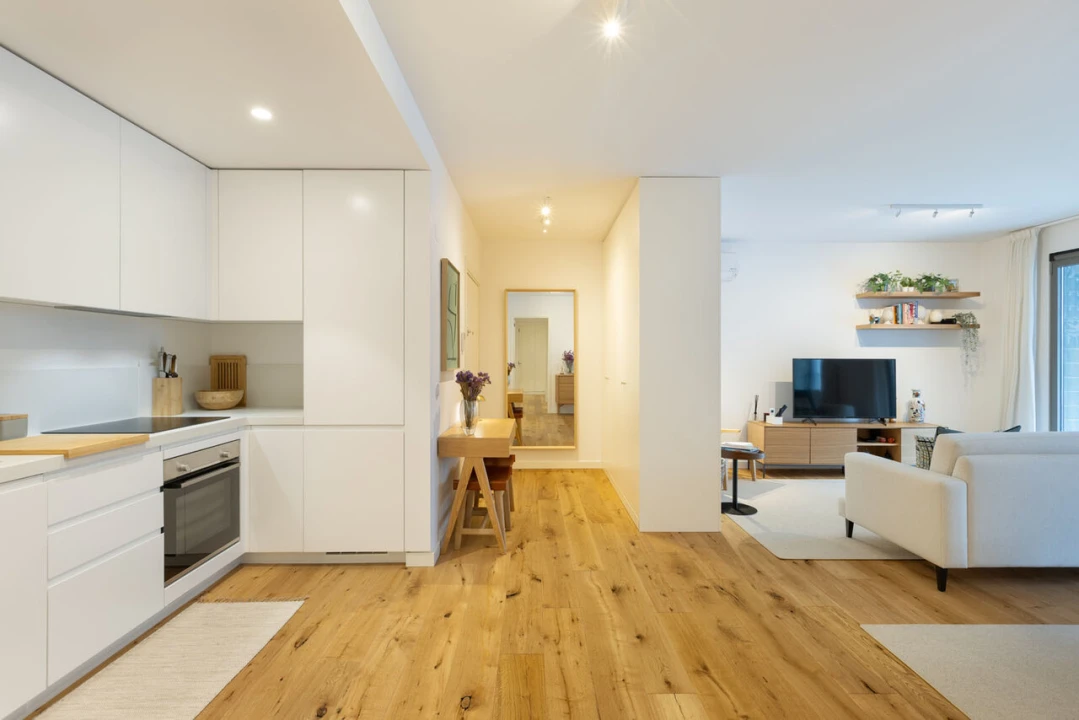 Apartamento T2 para Venda em Algés, Linda-A-Velha e Cruz Quebrada-Dafundo Foto 2