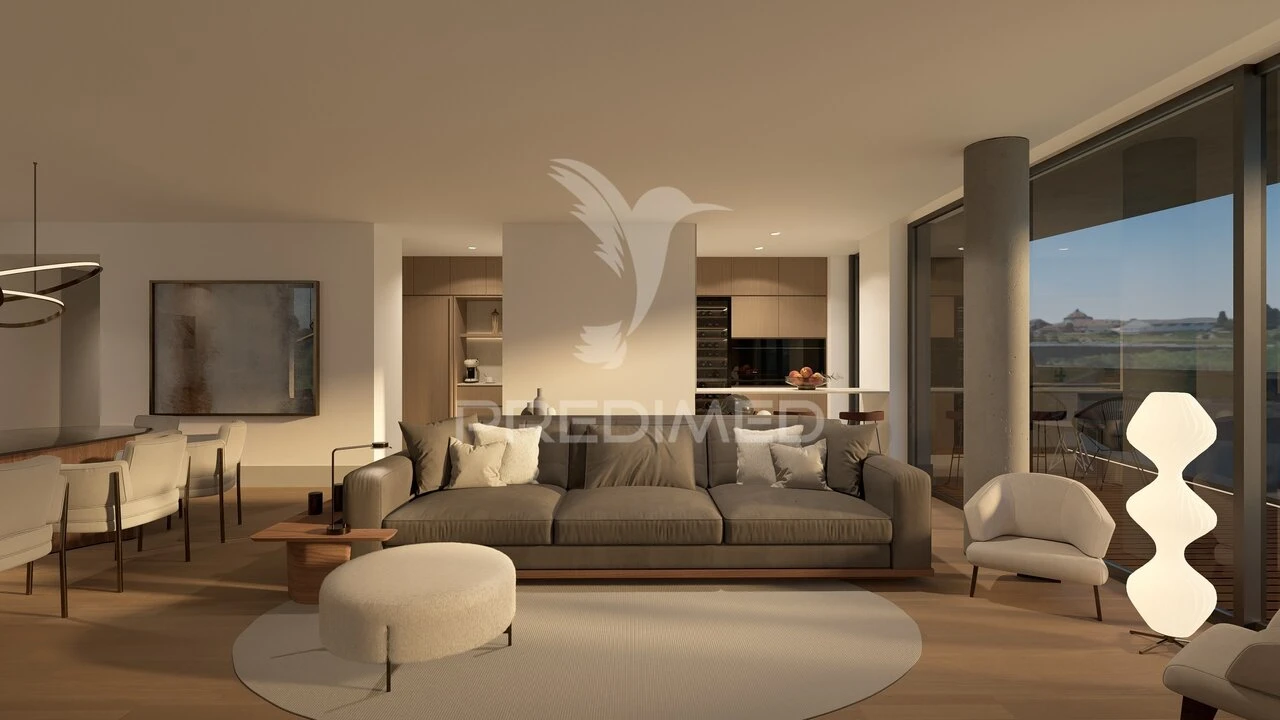 Apartamento T4 para Venda em Oliveira do Douro Foto 2