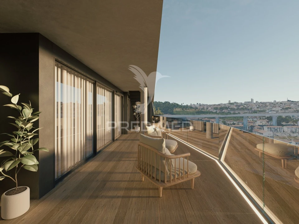 Apartamento T4 para Venda em Oliveira do Douro Foto 2
