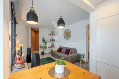 Apartamento T2 para Venda em Carnaxide e Queijas