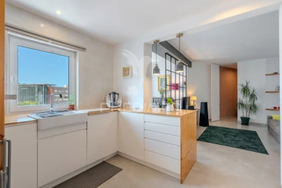 Apartamento T2 para Venda em Carnaxide e Queijas