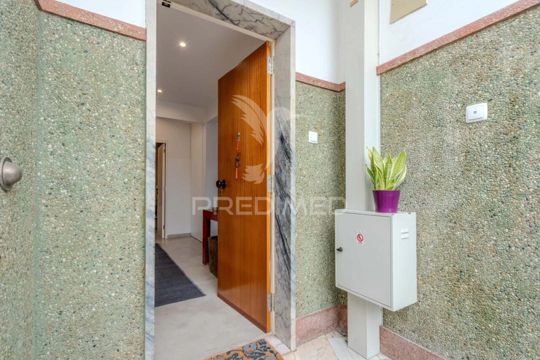 Apartamento T2 para Venda em Carnaxide e Queijas Foto 30