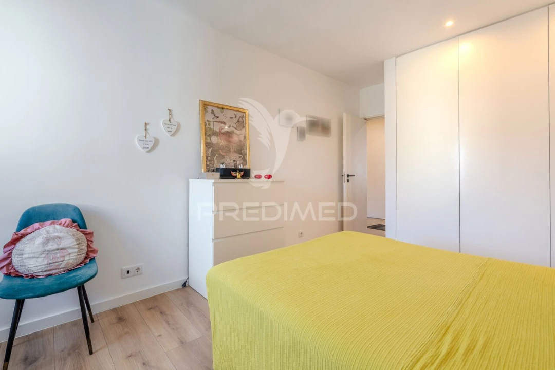 Apartamento T2 para Venda em Carnaxide e Queijas Foto 18
