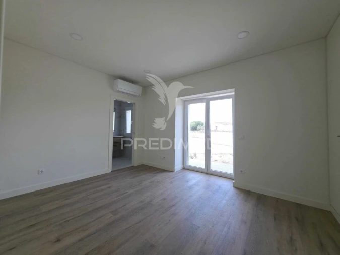 Moradia T3 para Venda em Rio Maior Foto 3