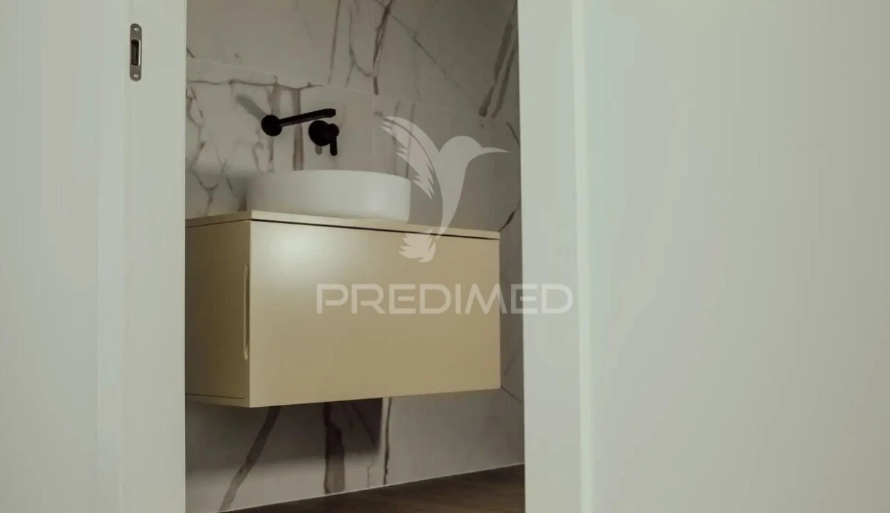 Apartamento T3 para Venda em Ferreiros e Gondizalves Foto 2