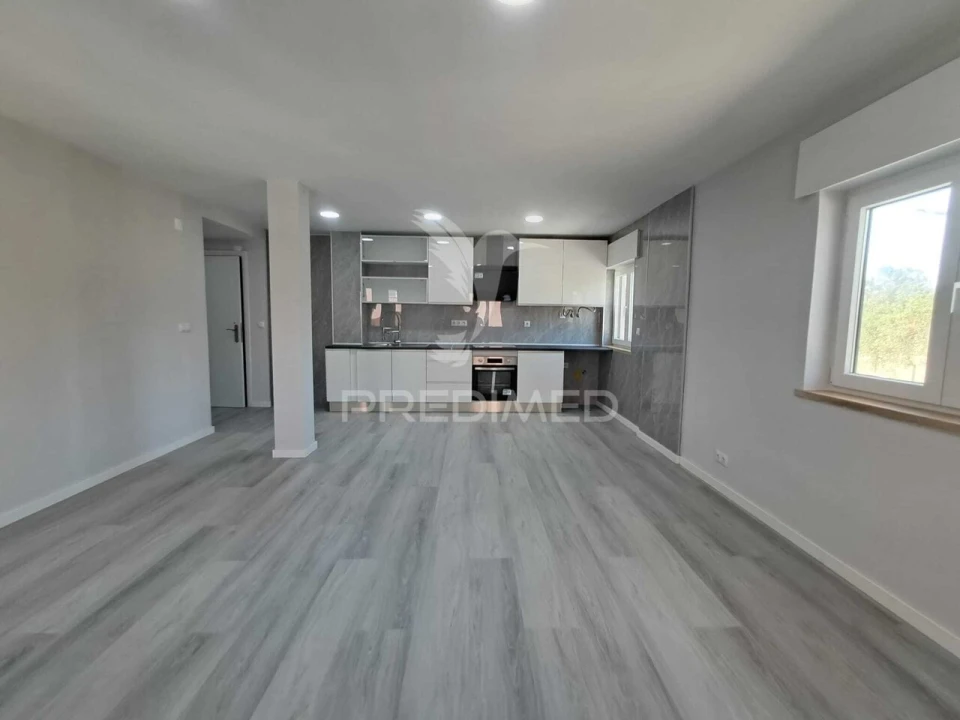 Apartamento T2 para Venda em Corroios Foto 1