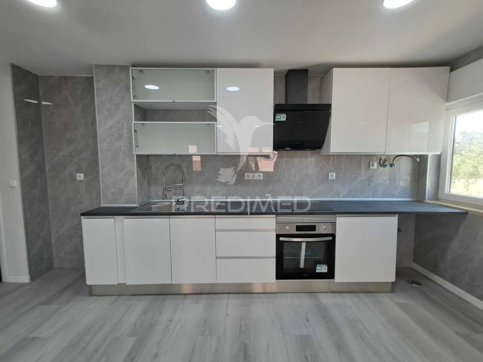 Apartamento T2 para Venda em Corroios Foto 3