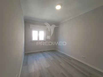 Apartamento T2 para Venda em Corroios