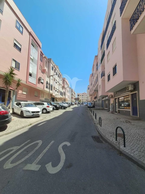 Apartamento T2 para Venda em Corroios