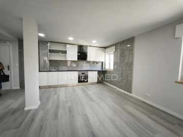 Apartamento T2 para Venda em Corroios