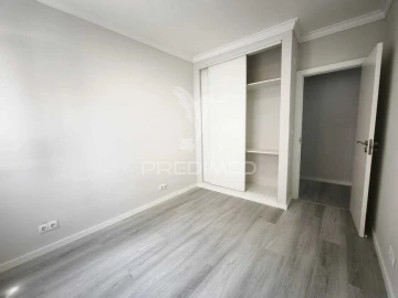 Apartamento T2 para Venda em Corroios