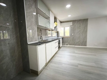 Apartamento T2 para Venda em Corroios