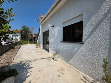 Moradia T1 para Venda em Batalha