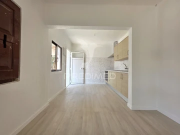 Moradia T1 para Venda em Batalha