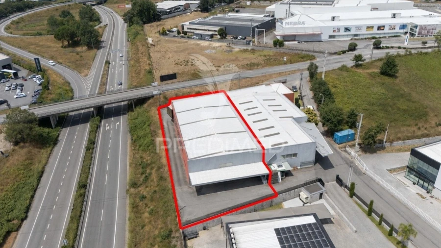 Armazém para Arrendamento em Vila de Prado