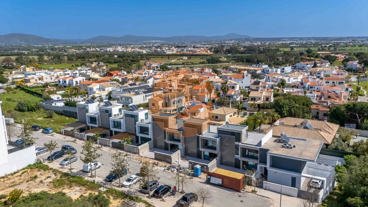 Moradia T3 para Venda em Montenegro Foto 20
