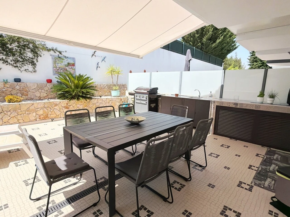 Moradia T4 para Venda em Albufeira e Olhos de Água Foto 26
