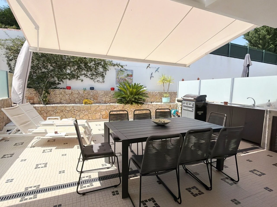 Moradia T4 para Venda em Albufeira e Olhos de Água Foto 27