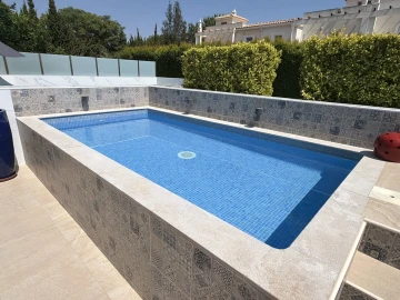 Moradia T4 para Venda em Albufeira e Olhos de Água