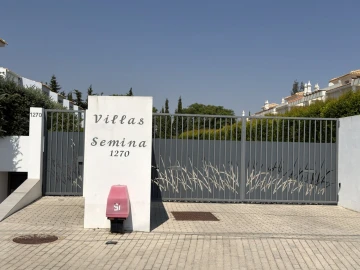 Moradia T4 para Venda em Albufeira e Olhos de Água