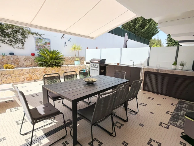 Moradia T4 para Venda em Albufeira e Olhos de Água Foto 26