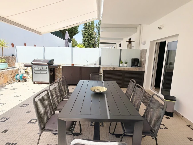 Moradia T4 para Venda em Albufeira e Olhos de Água Foto 31