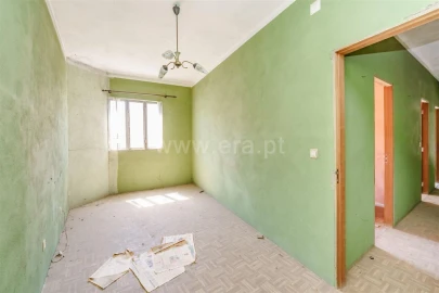 Moradia T4 para Venda em Três Povos