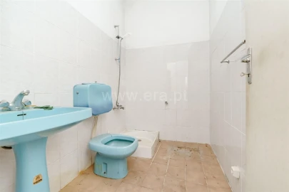 Moradia T4 para Venda em Três Povos