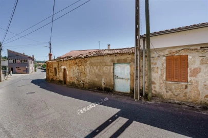 Moradia T4 para Venda em Três Povos