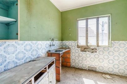 Moradia T4 para Venda em Três Povos