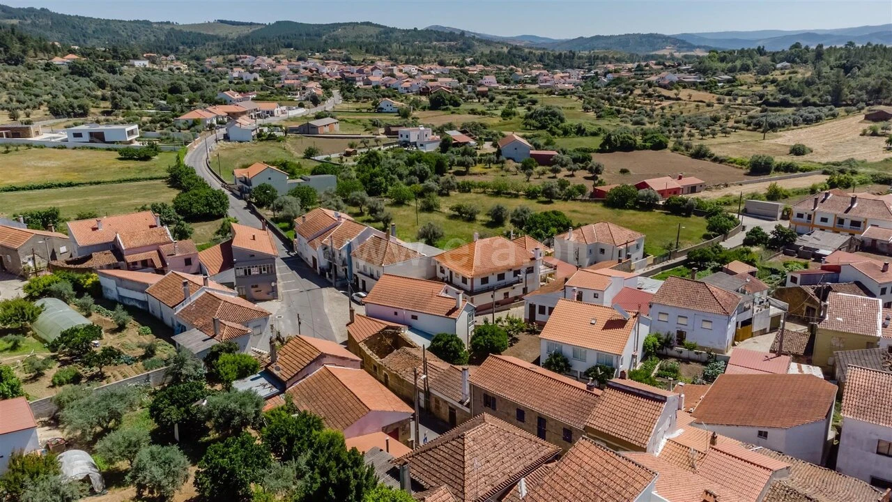 Moradia T4 para Venda em Três Povos Foto 20
