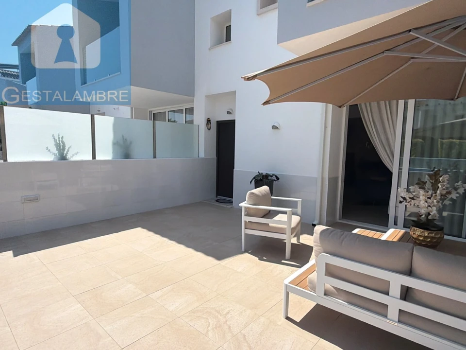 Moradia T4 para Venda em Albufeira e Olhos de Água Foto 4