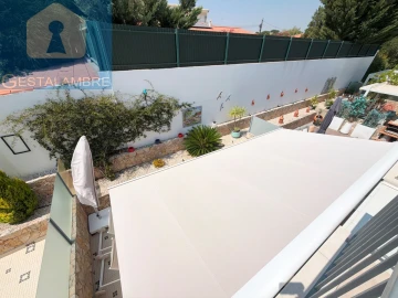 Moradia T4 para Venda em Albufeira e Olhos de Água