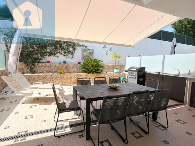 Moradia T4 para Venda em Albufeira e Olhos de Água Foto 27