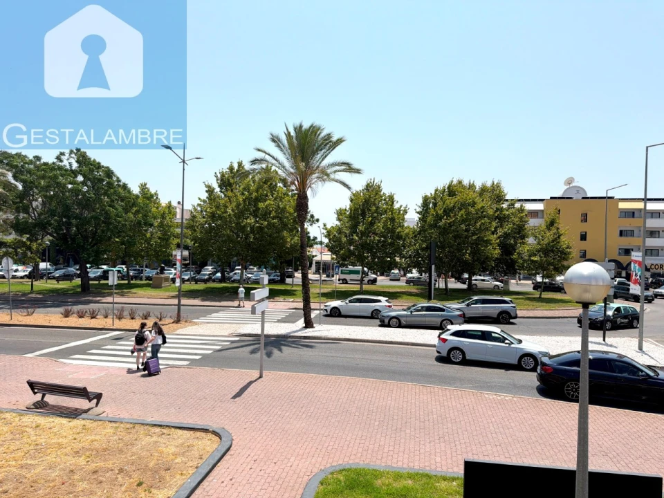 Loja para Venda em Albufeira e Olhos de Água Foto 13